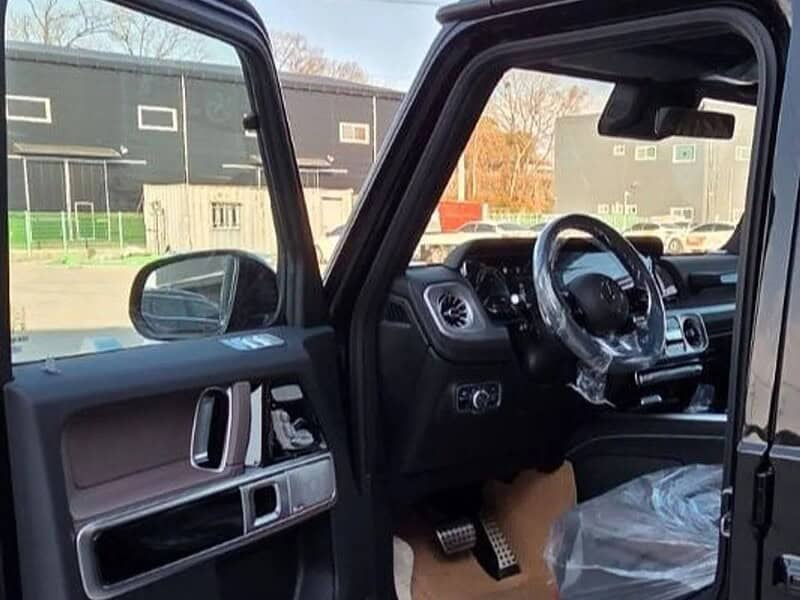 2025 Mercedes-Benz G 63 AMG 8 cylinder 4.0 Biturbo Black Brown