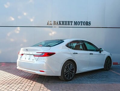 2024 Toyota Camry GLX Hybrid Sedan White Tan
