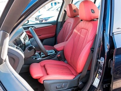 2025 BMW iX3 MSport Electric 80 - 90 kWh 450 - 550 KM Black Red