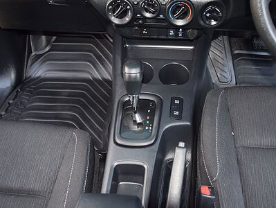 2021 Toyota Hilux S GLX 2.8L 4 Cylinder Engine AWD AT Diesel Green Black