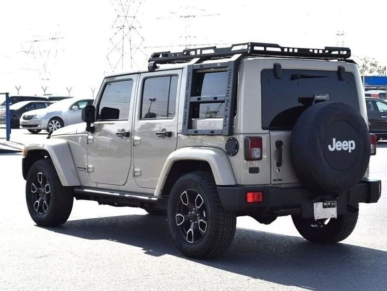 2018 Jeep Wrangler 3.6 litre 6 Cylinder Engine Petrol Beige Black