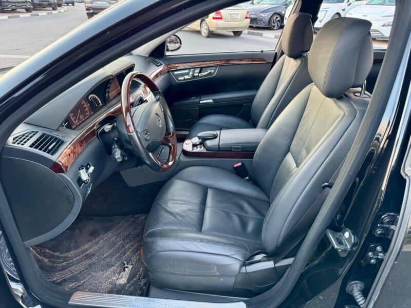 2006 Mercedes-Benz S 550 5.5 Liters 8 Cylinders V8 Engine Black