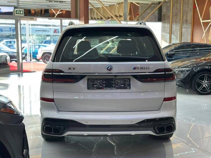2023 BMW X7 xDriveM60i 4-cylinder 2.0 Turbo Full option White Black