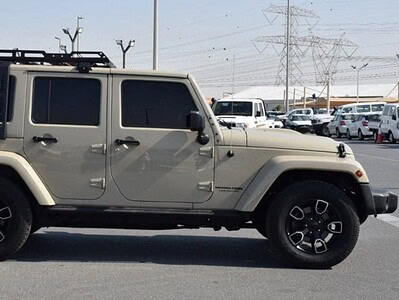 2018 Jeep Wrangler 3.6 litre 6 Cylinder Engine Petrol Beige Black