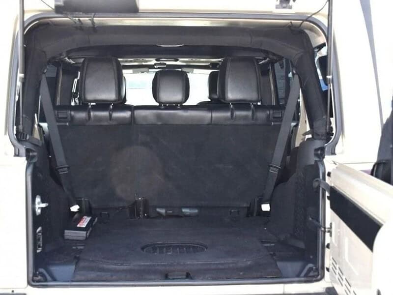 2018 Jeep Wrangler 3.6 litre 6 Cylinder Engine Petrol Beige Black