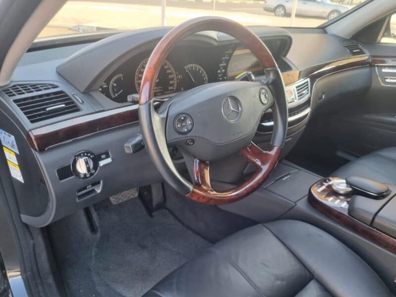 2007 Mercedes-Benz S 550 5.5 Liters 8 Cylinders BLACK