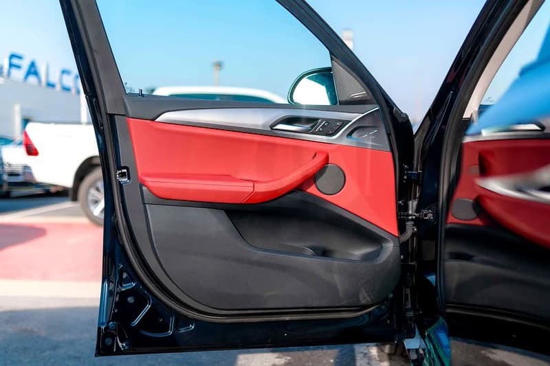 2025 BMW iX3 MSport Electric 80 - 90 kWh 450 - 550 KM Black Red