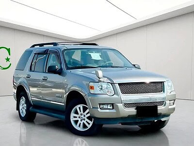 2008 Ford Explorer XLT Ford Explorer XLT Neat and Clean Car Gold Beige