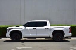 2024 Toyota Tundra Capstone Hybrid V6 3.5L Turbo 4WD White Black