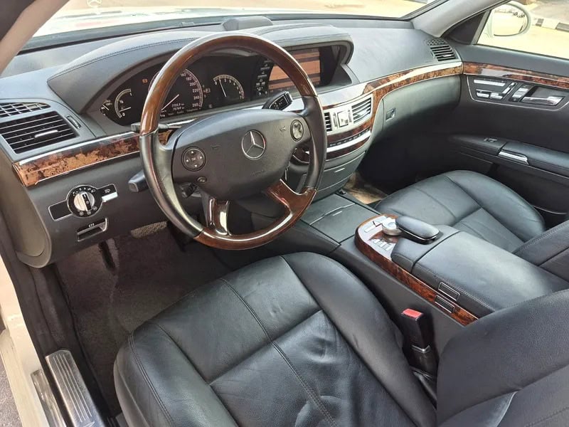 2006 Mercedes-Benz S-Class S 550 in Perfect Condition White Black