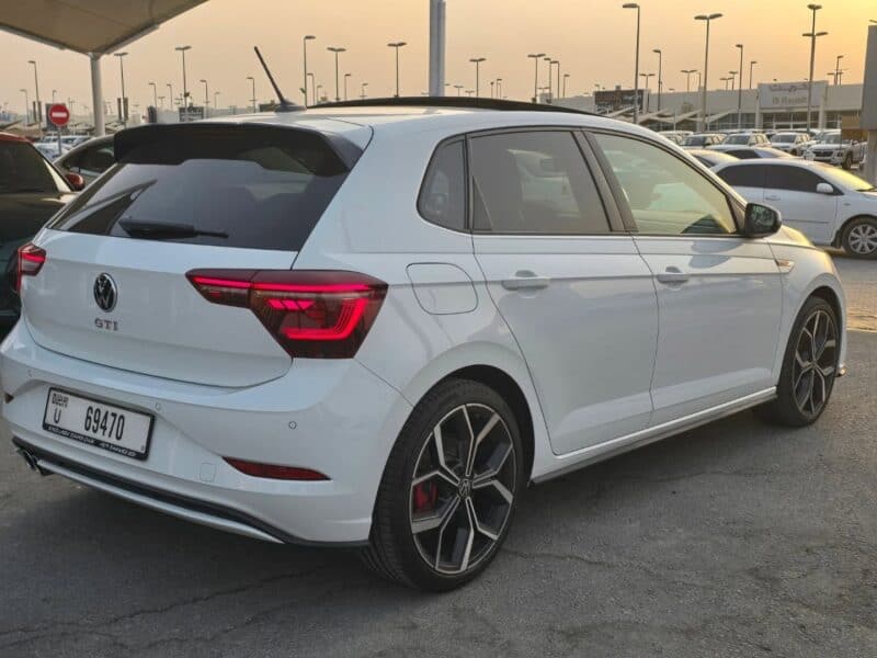 2022 Volkswagen Polo GTI 2.0 liters 4 Cylinders White Black