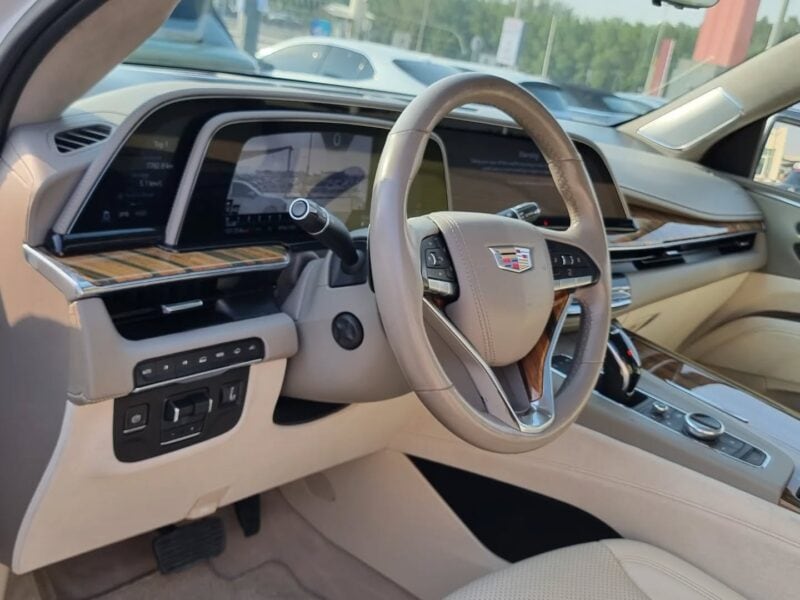 2021 Cadillac Escalade 6.2L V8 Gasoline Engine White Beige