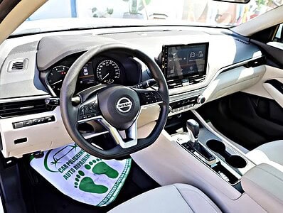 2022 Nissan Altima S 4 Cylinder Engine White Beige