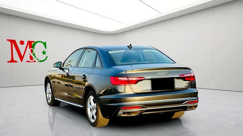 2021 Audi A4 40 TFSI 4 Cylinder Engine SUPER CLEAN CAR Grey Black