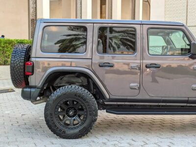 2020 Jeep Wrangler Unlimited Sahara 4X4 IN EXCELLENT CONDITION Grey Black