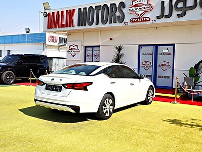 2022 Nissan Altima S 4 Cylinder Engine White Beige