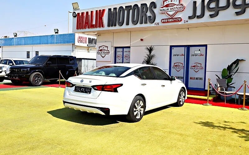 2022 Nissan Altima S 4 Cylinder Engine White Beige