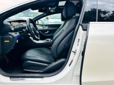 2019 Mercedes-Benz CLS-Class CLS 450 4Matic SUPER CLEAN CAR White Black