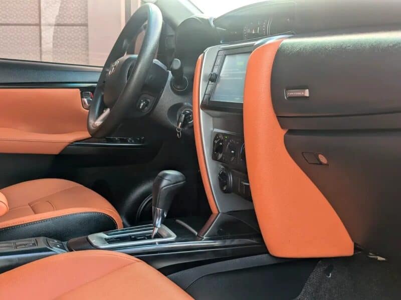 2022 Toyota Fortuner EXR 4X4 V4 2.7L GCC IN EXCELLENT CONDITION White Brown