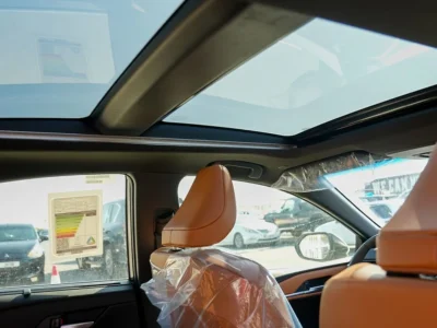 2025 Toyota Camry Hybrid 4 Cylinder Engine Sedan White Tan GCC