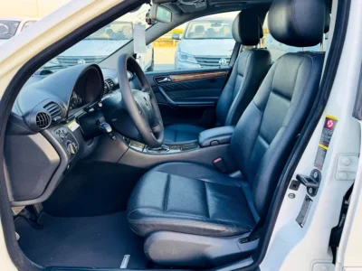 2006 Mercedes-Benz C-Class C230 V6 CLEAN CAR and Neat White Black