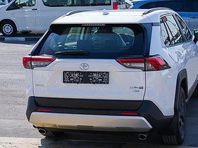 2025 Toyota RAV4 4 Cylinder Engine SUV GCC Specs White Grey