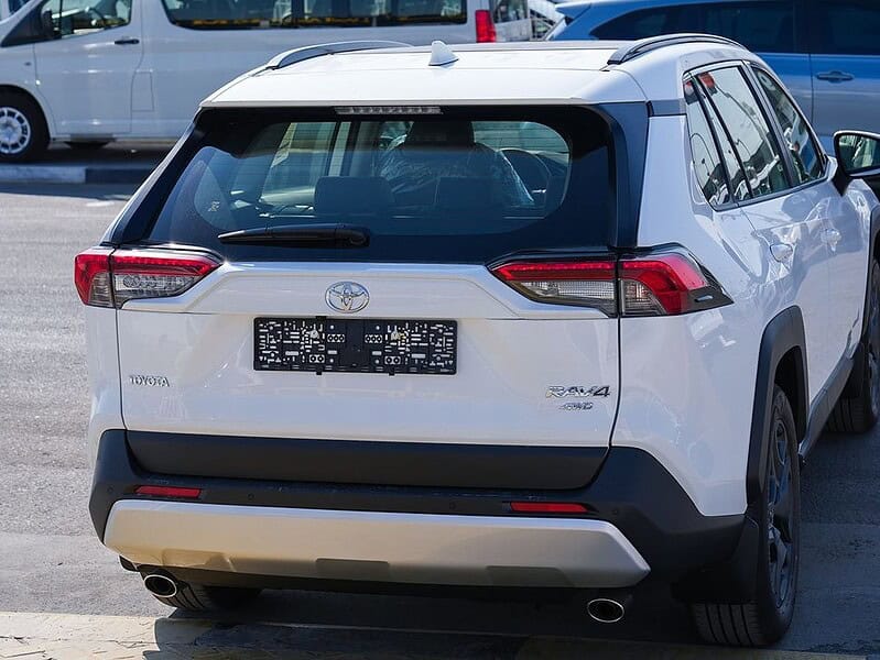 2025 Toyota RAV4 4 Cylinder Engine SUV GCC Specs White Grey