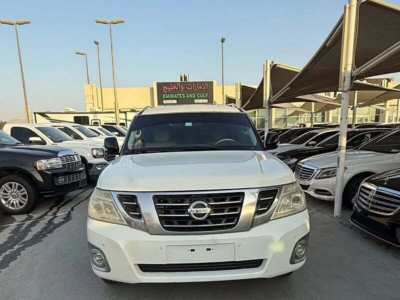 2013 Nissan Patrol SE 4.0 litre 6 Cylinder Engine SUV White Beige