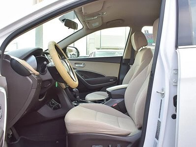 2016 Hyundai Santa Fe 4WD SUV Petrol GCC Specs White Beige