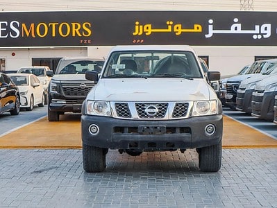 2020 Nissan Patrol Pickup Nissan Patrol 4.8L 6 Cylinder Engine White Grey