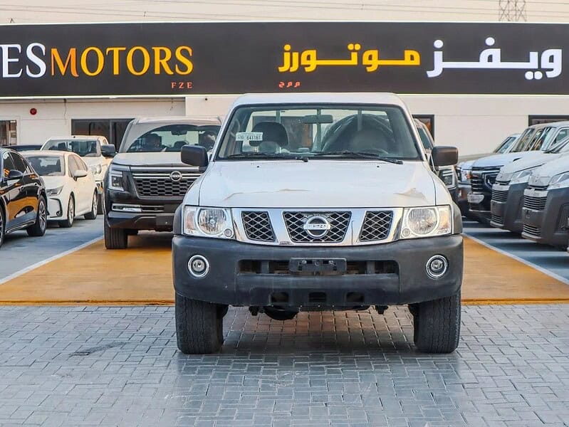 2020 Nissan Patrol Pickup Nissan Patrol 4.8L 6 Cylinder Engine White Grey