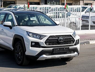 2025 Toyota RAV4 4 Cylinder Engine SUV GCC Specs White Grey