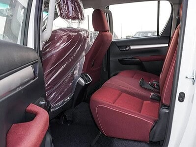 2025 Toyota Hilux GLX-S SR5 2.7L 4 Cylinder Engine GCC White Burgundy