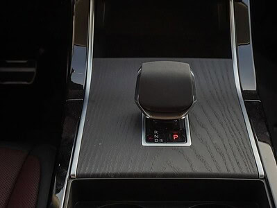 2024 Land Rover Range Rover Evoque P250 DYNAMIC SE Silver Maroon