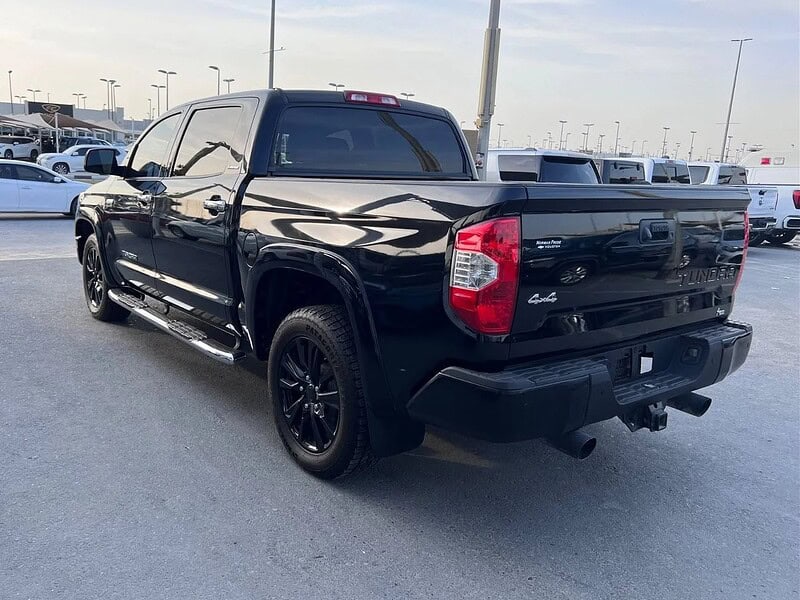 2017 Toyota Tundra Crewmax Limited 5.7 litre 8 Cylinder Engine Black Grey