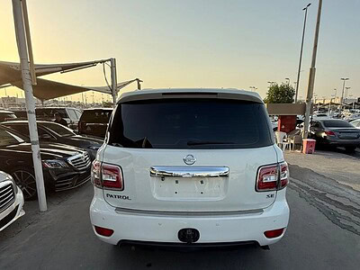 2013 Nissan Patrol SE 4.0 litre 6 Cylinder Engine SUV White Beige