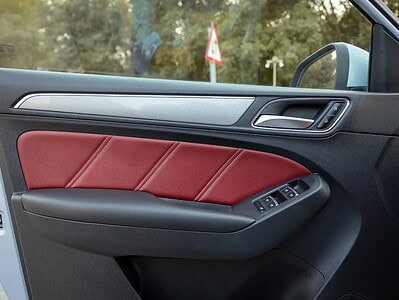 2022 MG RX5 Luxury 1.5 litre 4 Cylinder Engine GCC Specs Silver Brown