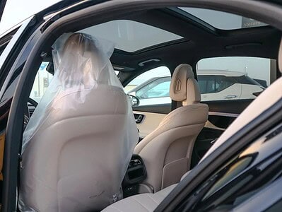 2025 Mercedes-Benz E200 2.0L Inline-4 Turbocharged Gasoline Black Beige