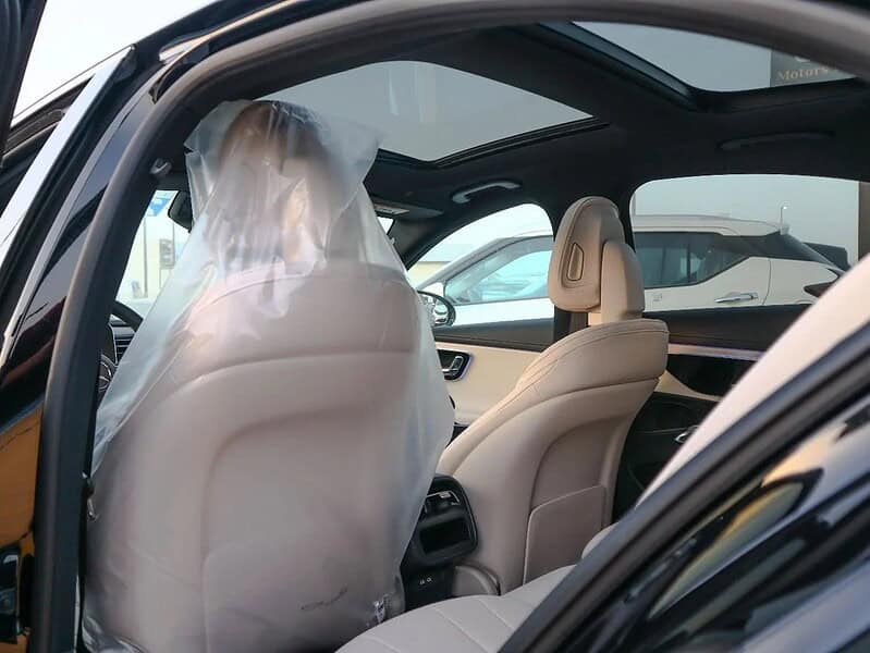 2025 Mercedes-Benz E200 2.0L Inline-4 Turbocharged Gasoline Black Beige