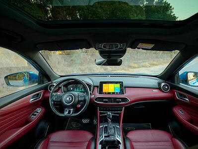 2021 MG HS Luxury 2.0L 4 Cylinder Engine GCC Specs Blue Red