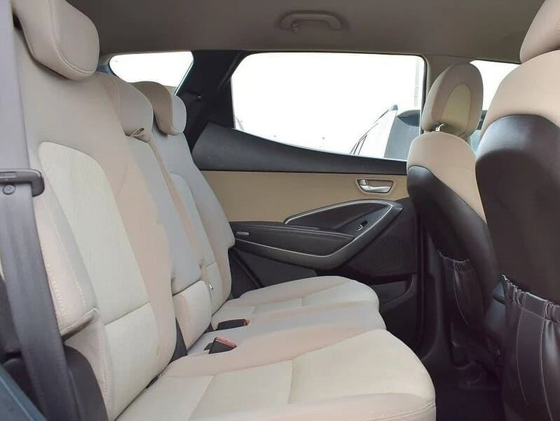 2016 Hyundai Santa Fe 4WD SUV Petrol GCC Specs White Beige