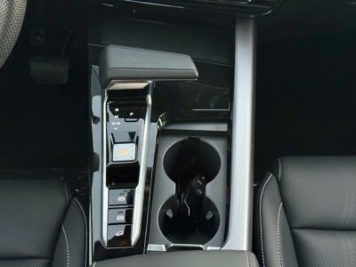 MG One Deluxe 1.5L Petrol FWD 2024 GCC Specs Red Black