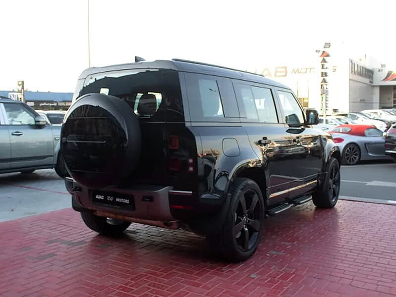 2025 Land Rover Defender 110 X-Dynamic HSE 6 Cylinder Engine Black Tan