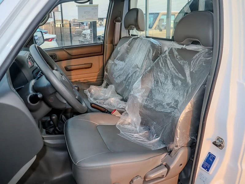 2020 Nissan Patrol Pickup Nissan Patrol 4.8L 6 Cylinder Engine White Grey