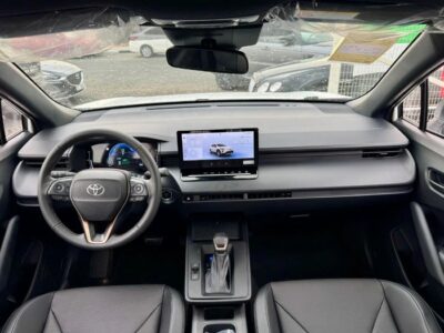 Toyota Corolla Cross Facelift 2.0L HEV FWD 2025 White Black