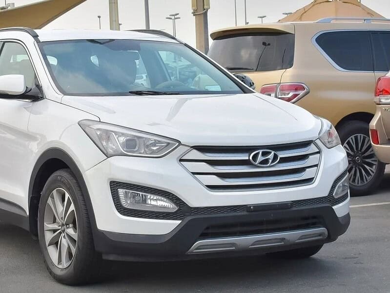 2016 Hyundai Santa Fe 4WD SUV Petrol GCC Specs White Beige