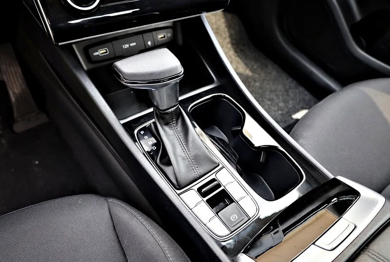 2022 Hyundai Tucson T-GDI Smart 4 Cylinder Engine GCC Specs White Black