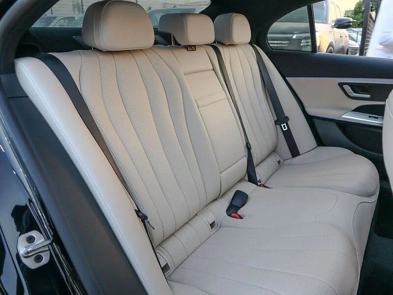 2025 Mercedes-Benz E200 2.0L Inline-4 Turbocharged Gasoline Black Beige