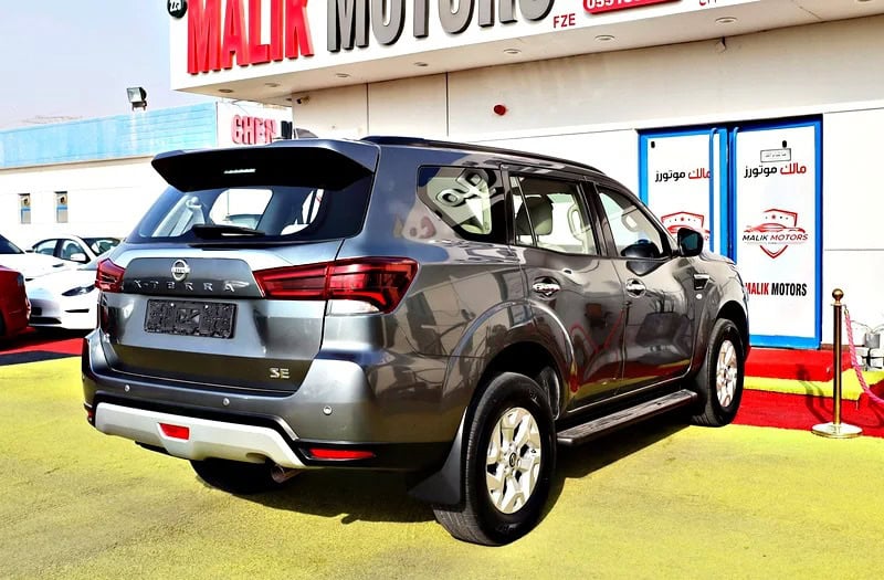 2022 Nissan Xterra SE 4 Cylinder Engine SUV GCC Specs Grey Beige