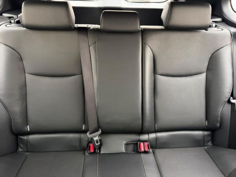 Toyota Corolla Cross Facelift 2.0L HEV FWD 2025 White Black